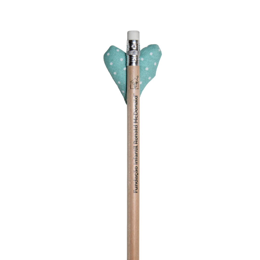 Lápis de Carvão com Coração de Pano - Artigo Solidário